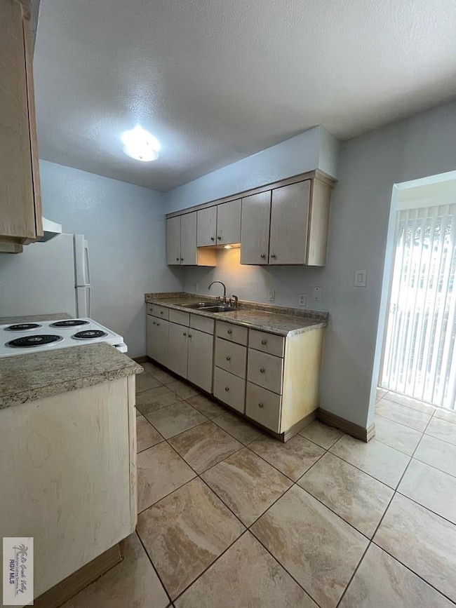18 Palmetto Ct unit 18, Brownsville, TX 78521 - photo 7