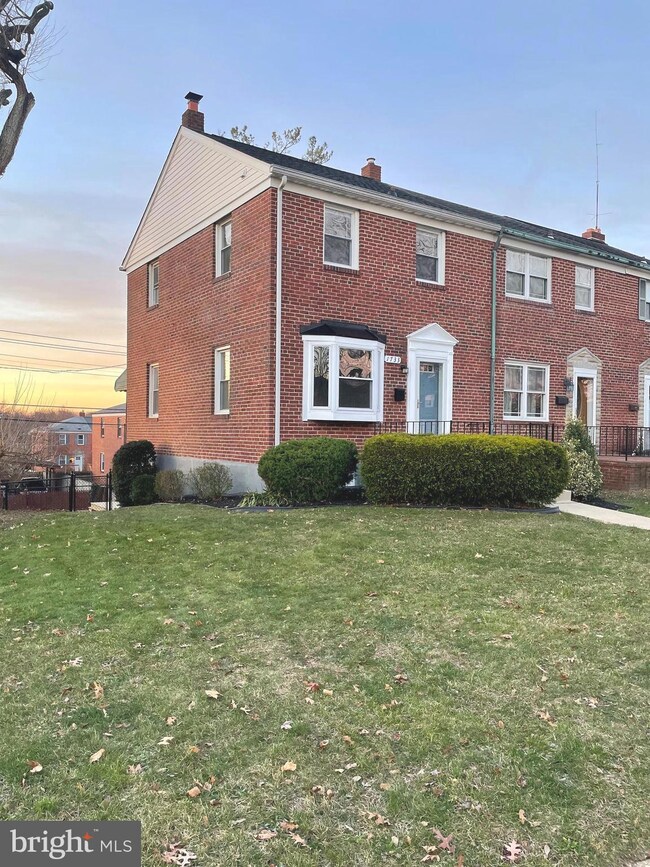 1733 White Oak Ave, Parkville, MD 21234 - photo 2