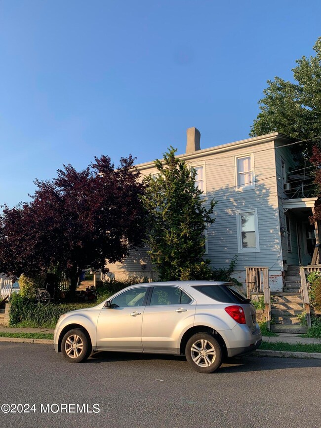 11-13 Osborn St, Keyport, NJ 07735 - photo 3