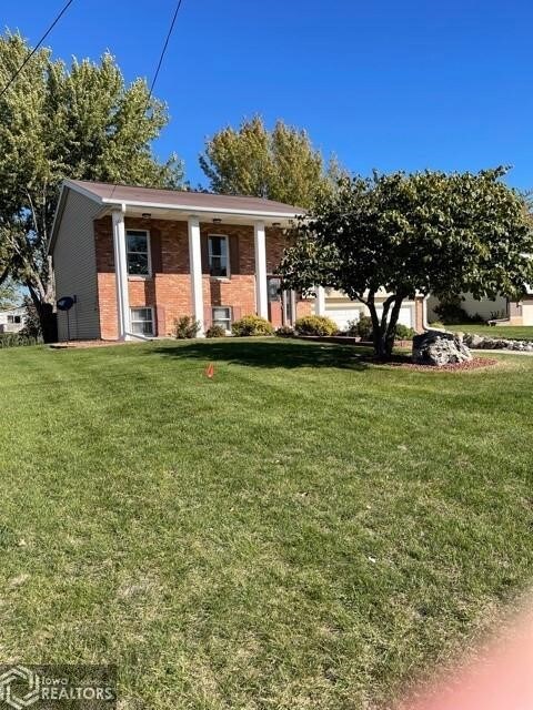 209 14th Ave SW, Clarion, IA 50525 - photo 2