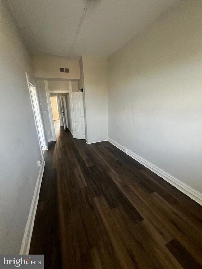 1612 Mcculloh St unit 3RD FLOOR, Baltimore, MD 21217 - photo 5