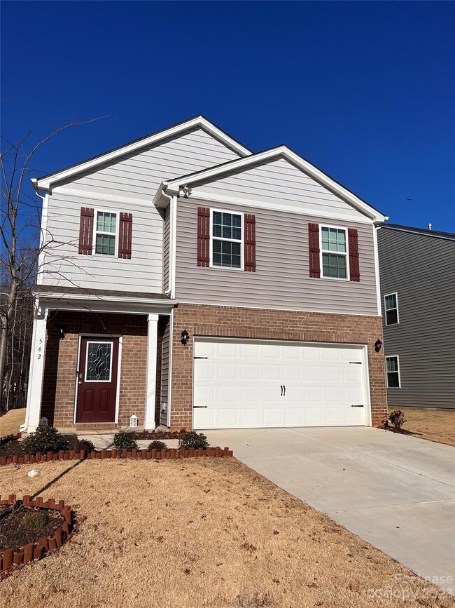 562 King Clover Ln, Clover, SC 29710 - photo 2