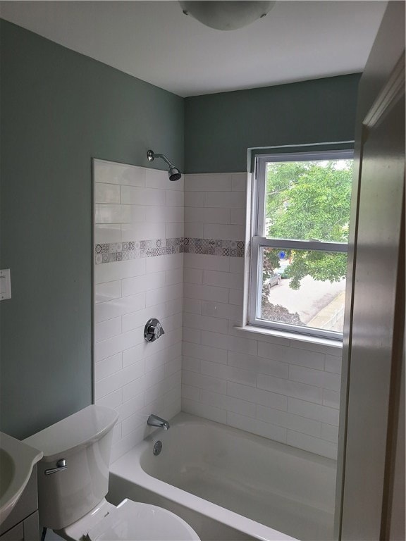 241 Sayles Ave, Pawtucket, RI 02860 - photo 5