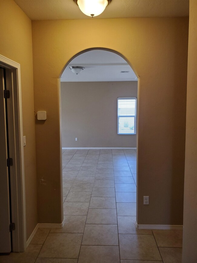 866 Valencia, Alamogordo, NM 88310 - photo 5