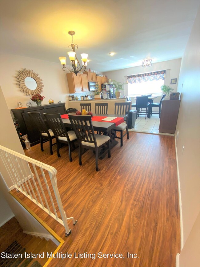 27 Pembrook Loop, Staten Island, NY 10309 - photo 3