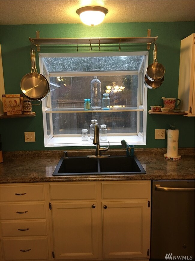 8540 Sweet Clover Dr SE, Yelm, WA 98597 - photo 2