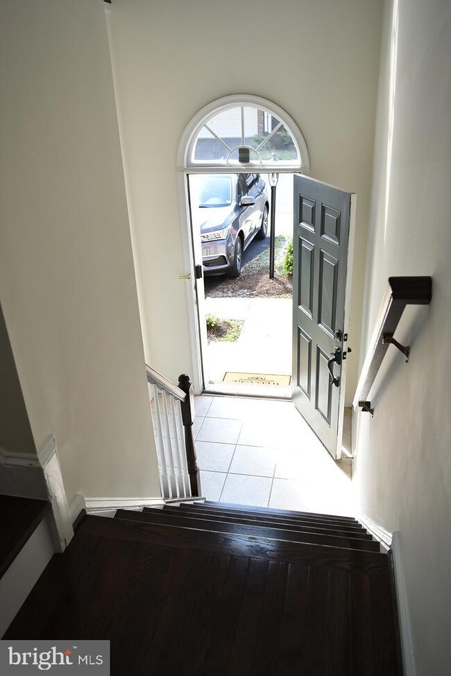 12604 Buckleys Gate Dr, Fairfax, VA 22030 - photo 5