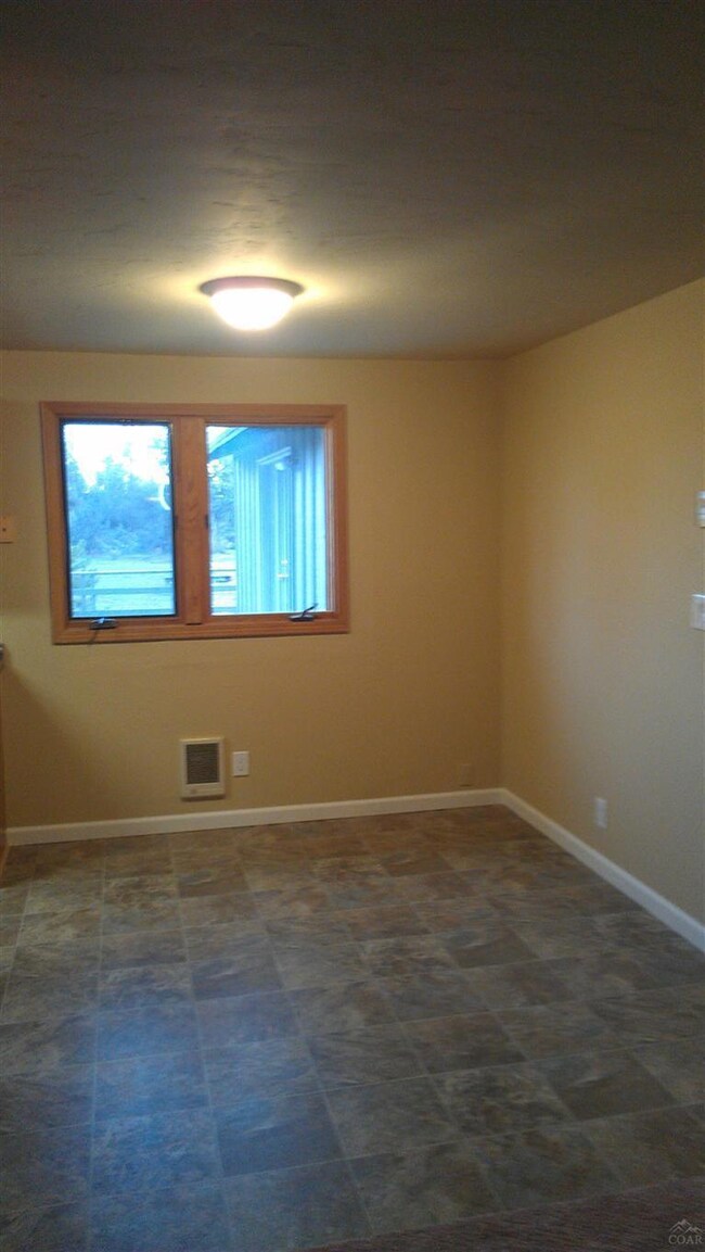 22937 Yucca Ct, Bend, OR 97701 - photo 7