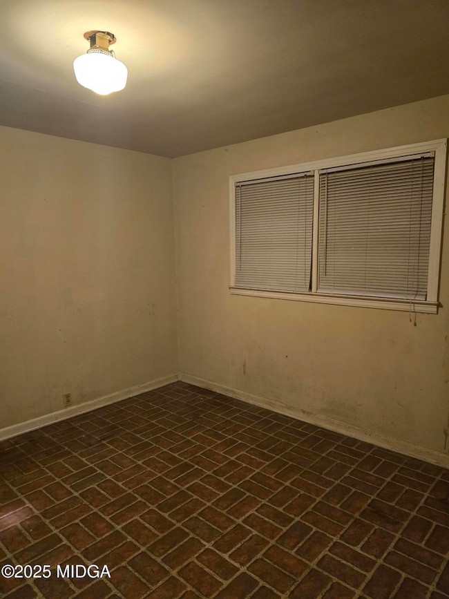 2768 Nancy Dr, Macon, GA 31206 - photo 6