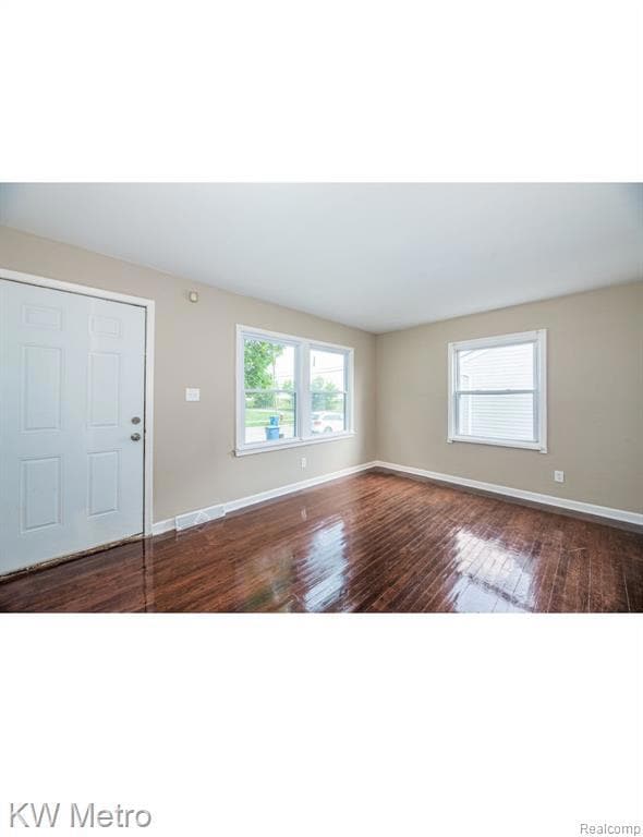 11330 Chalmers Ave, Warren, MI 48089 - photo 6