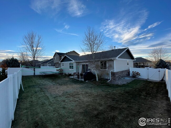 Big L shaped backyard.