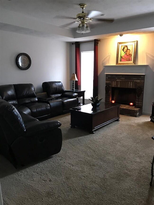 2467 River Oaks Blvd unit A, Jackson, MS 39211 - photo 3