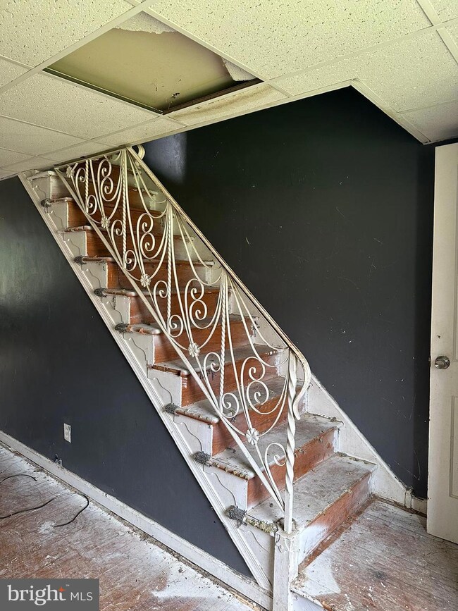 621 Tribet Place, Darby, PA 19023 - photo 4