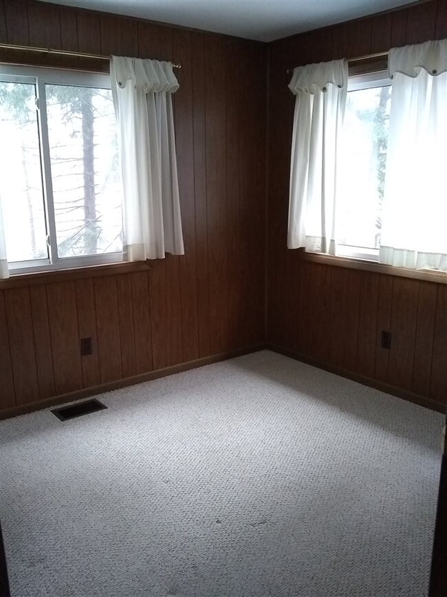 4106 E Hill Rd, Andover, VT 05149 - photo 5