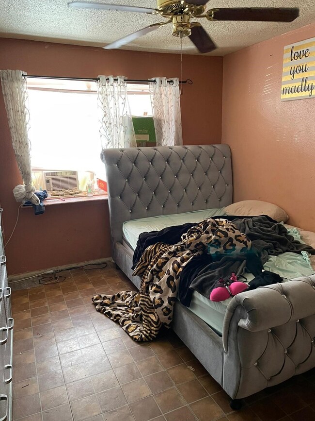 17155 Barcelona Dr, Friendswood, TX 77546 - photo 4