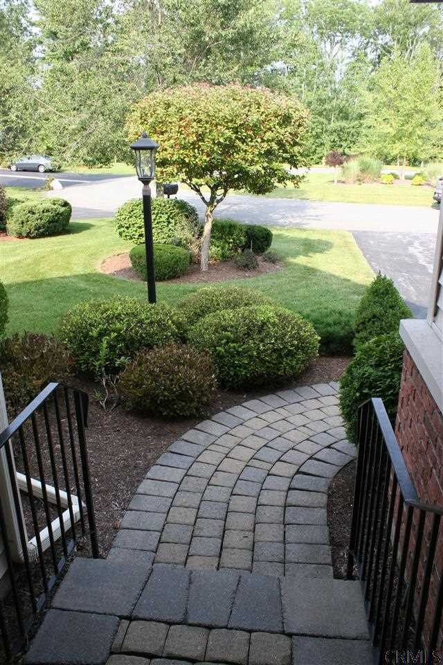 20 Camden Cir, Delmar, NY 12054 - photo 6