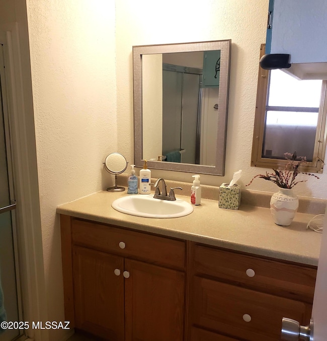 20250309RocCirMainBathcounter