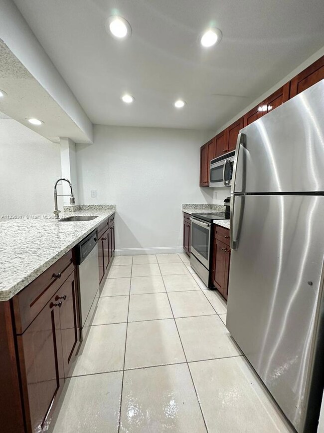 7436 NW 75th St, Tamarac, FL 33321 - photo 5