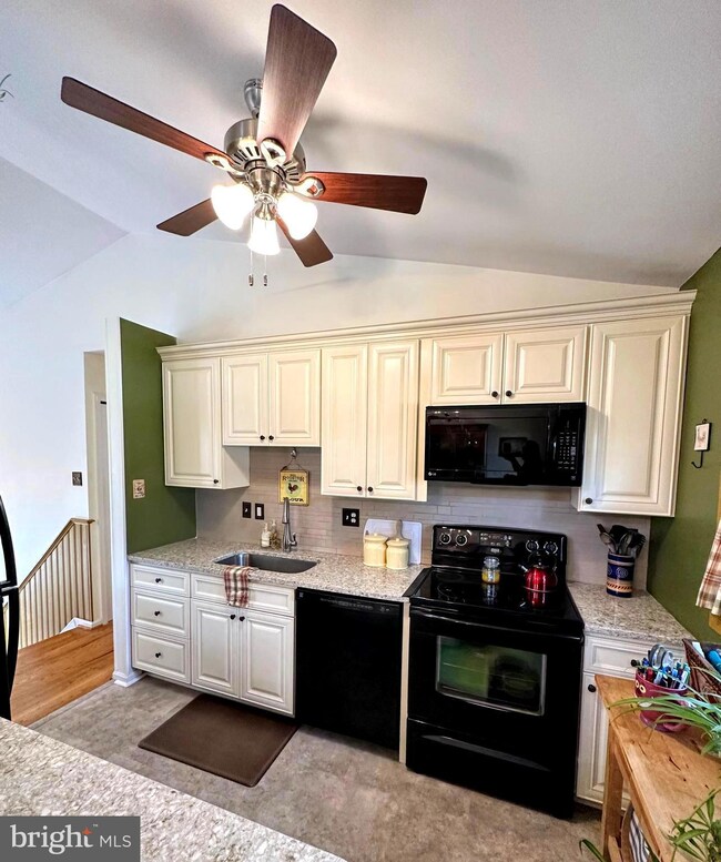 8652 Cheshire Ct, Jessup, MD 20794 - photo 6