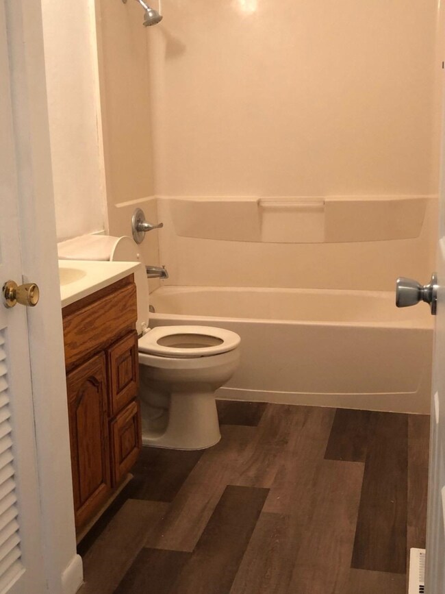 801 W 11th St, La Porte, IN 46350 - photo 7