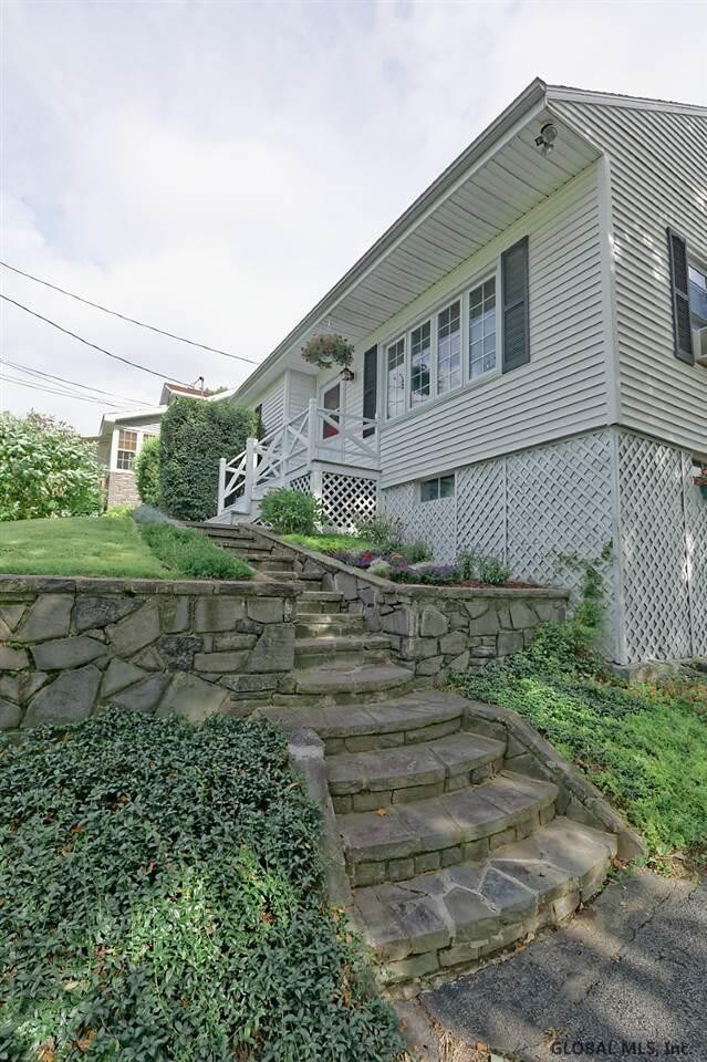 11 Chelton Ave, Troy, NY 12180 - photo 2