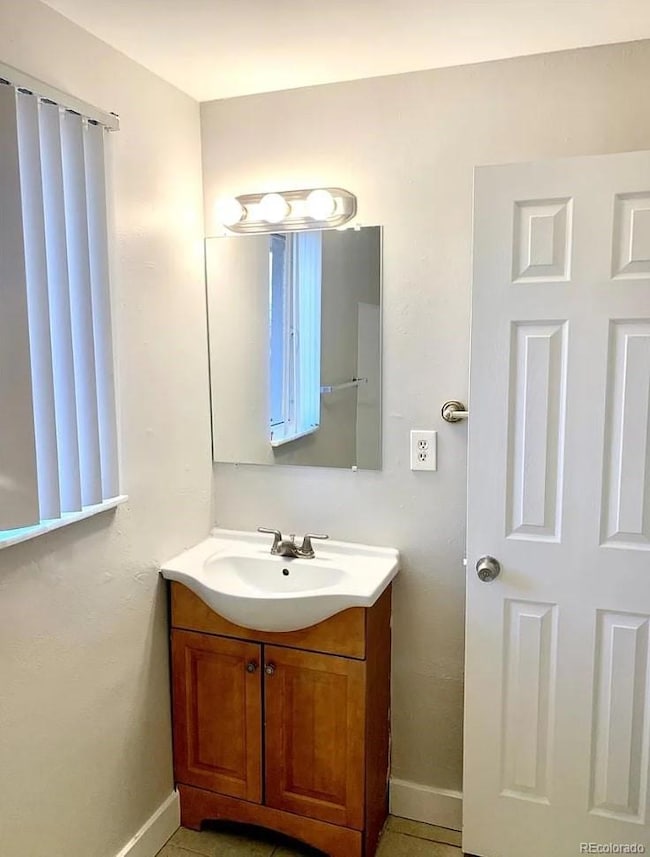 1143 Akron St, Aurora, CO 80010 - photo 6