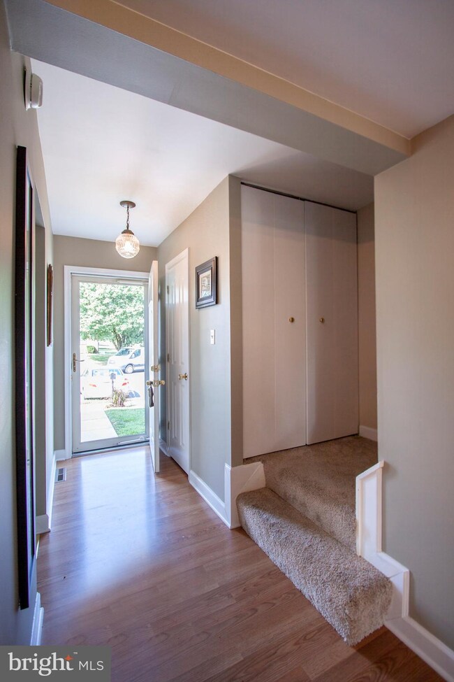 131 Bourbon Ct, Parkville, MD 21234 - photo 3