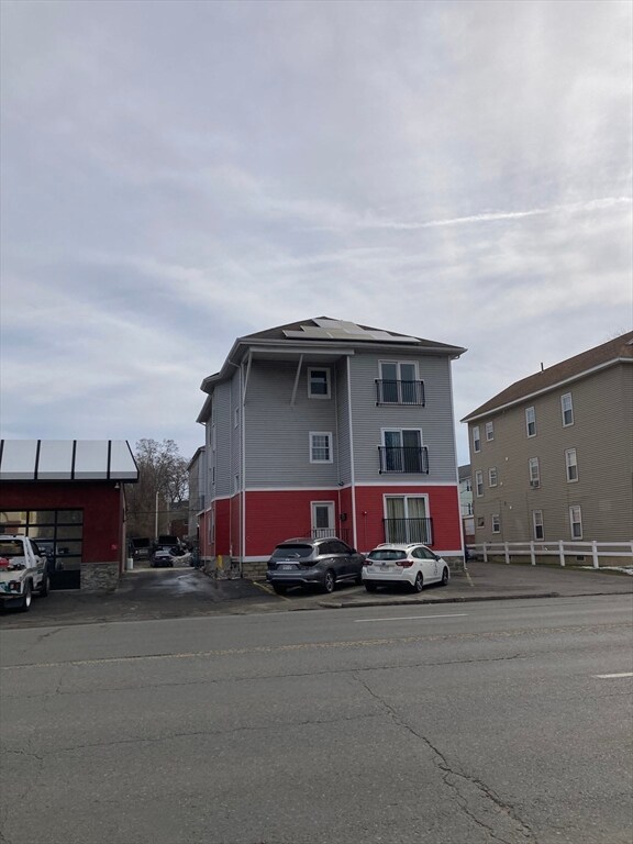 555 Park Ave unit 3, Worcester, MA 01603 - photo 2