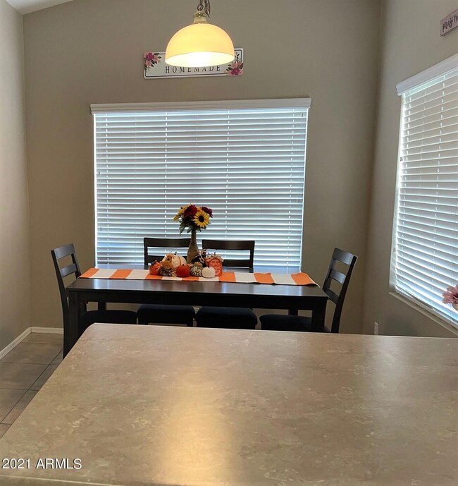Eat in kitchen - 34th ln