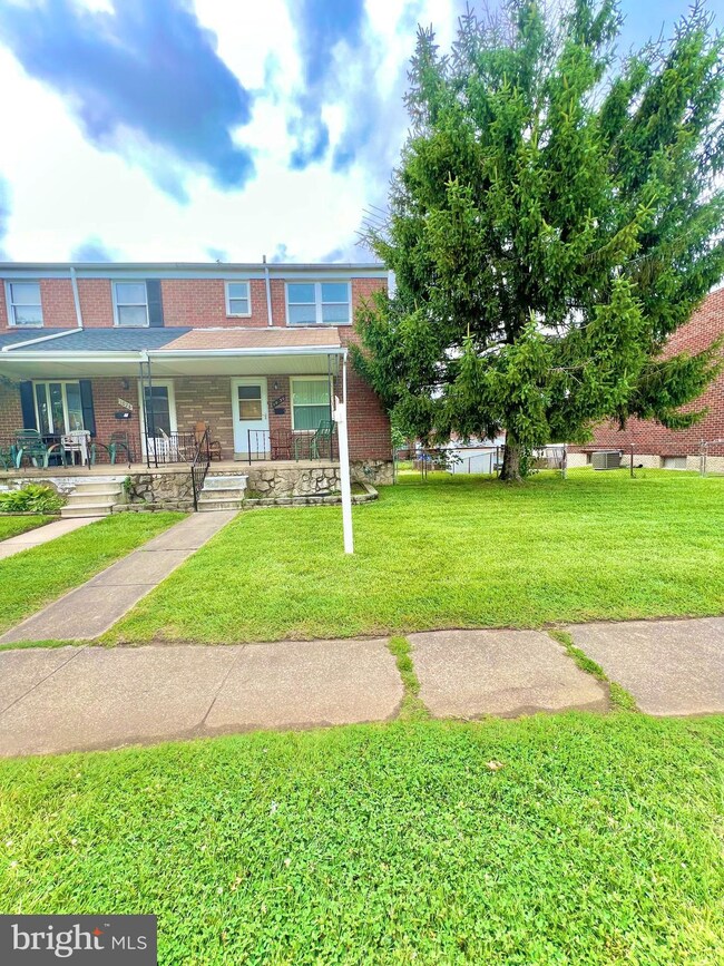 1030 Foxridge Ln, Essex, MD 21221 - photo 2