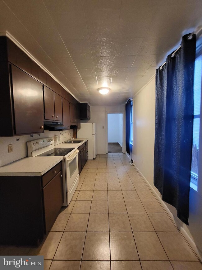 510 N 11th St, Reading, PA 19604 - photo 4