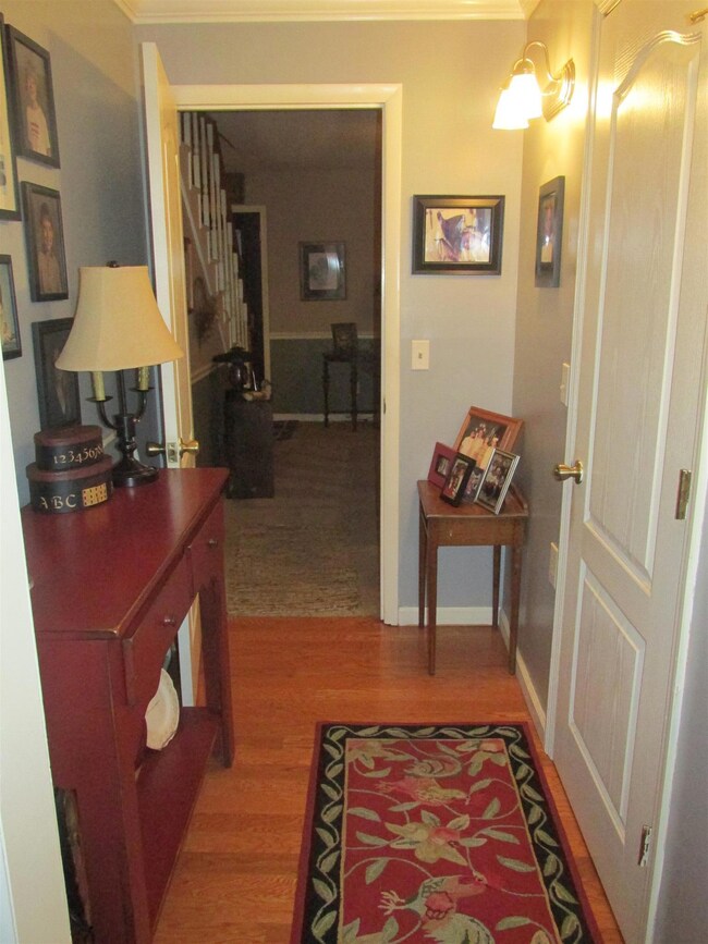 401 Lakeview Dr, Manchester, TN 37355 - photo 7