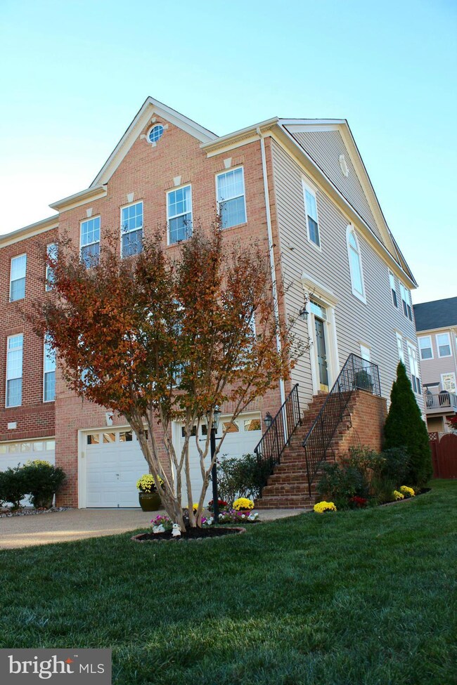 21893 Sweet Bay Terrace, Broadlands, VA 20148 - photo 2
