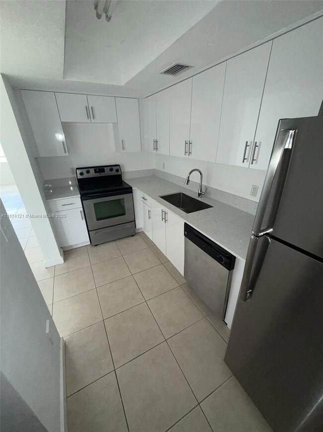 13700 NE 6th Ave unit 213, North Miami, FL 33161 - photo 2
