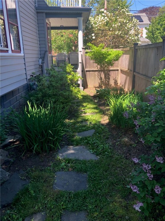 44 Bartlett Ave, Cranston, RI 02905 - photo 4