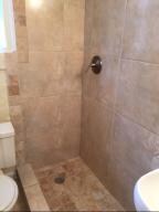 530 39th St unit Rear Efficiency, West Palm Beach, FL 33407 - photo 6