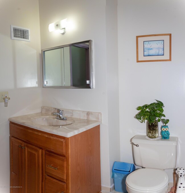 125 Skyline Dr, Staten Island, NY 10304 - photo 6
