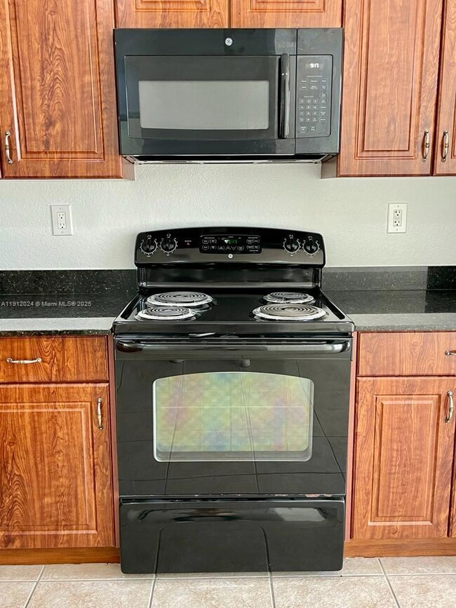 14934 SW 41st Ln unit 14934, Miami, FL 33185 - photo 5