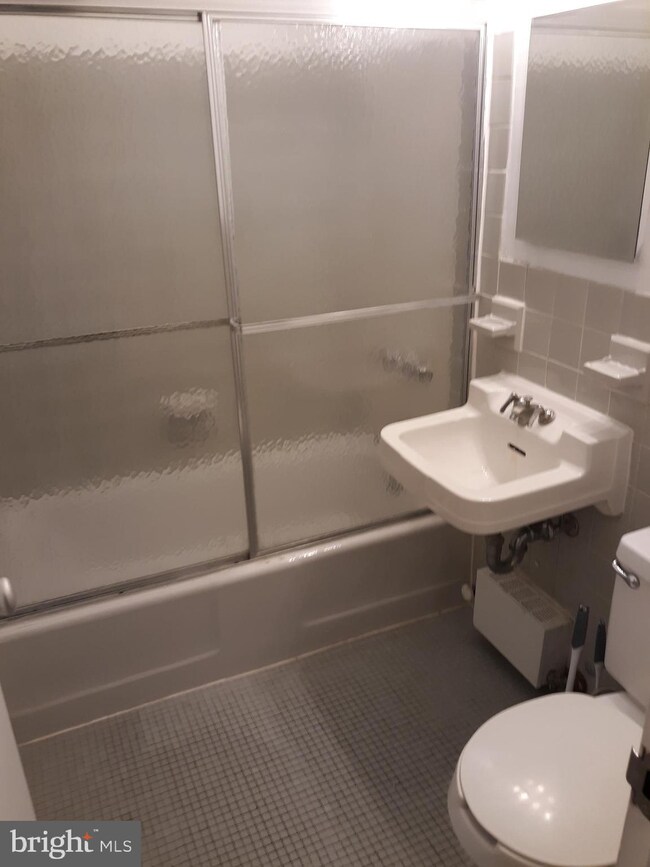 1121 Arlington Blvd unit 823, Arlington, VA 22209 - photo 4