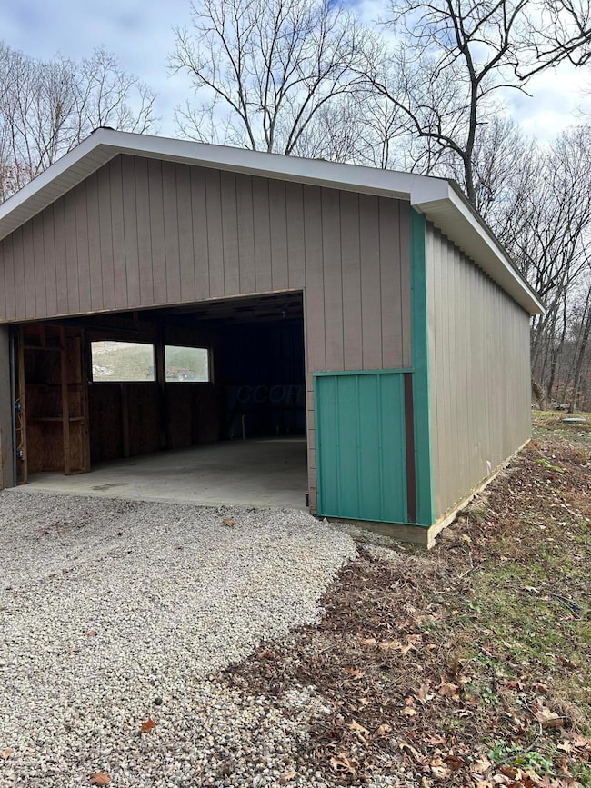 33461 Oliver Rd, Logan, OH 43138 - photo 3