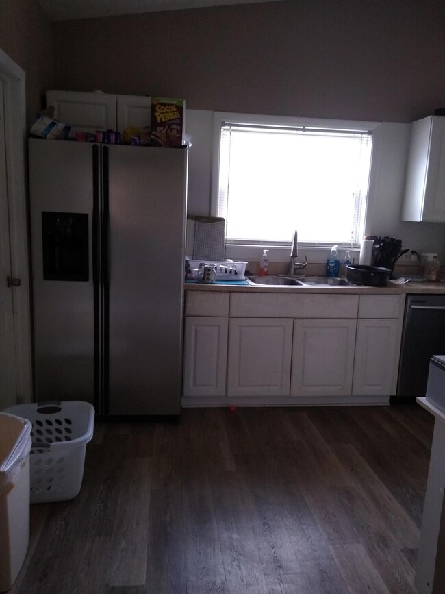 1526 Simpson Dr, Columbus, OH 43227 - photo 6