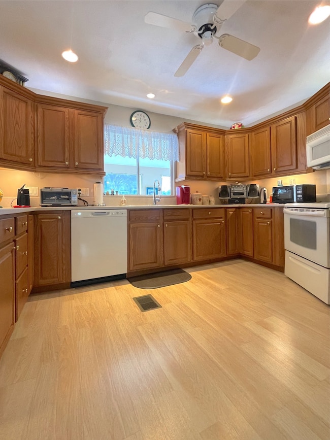 34 Neiba Ct, Fort Myers, FL 33908 - photo 5