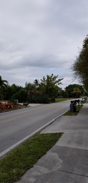 Horseshoe Point Rd.