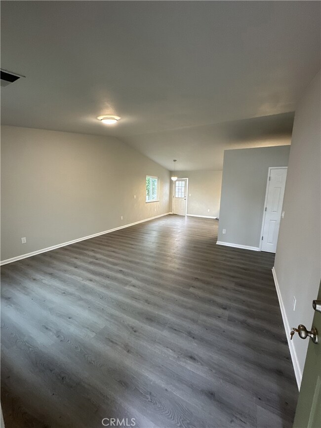 13746 Walker St, Armona, CA 93202 - photo 5