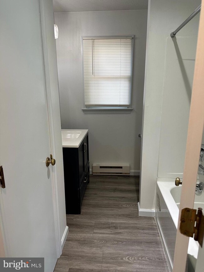 233 E Prospect St unit B, Front Royal, VA 22630 - photo 4