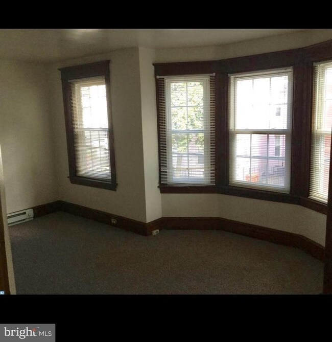 334 Chestnut St, Pottstown, PA 19464 - photo 2