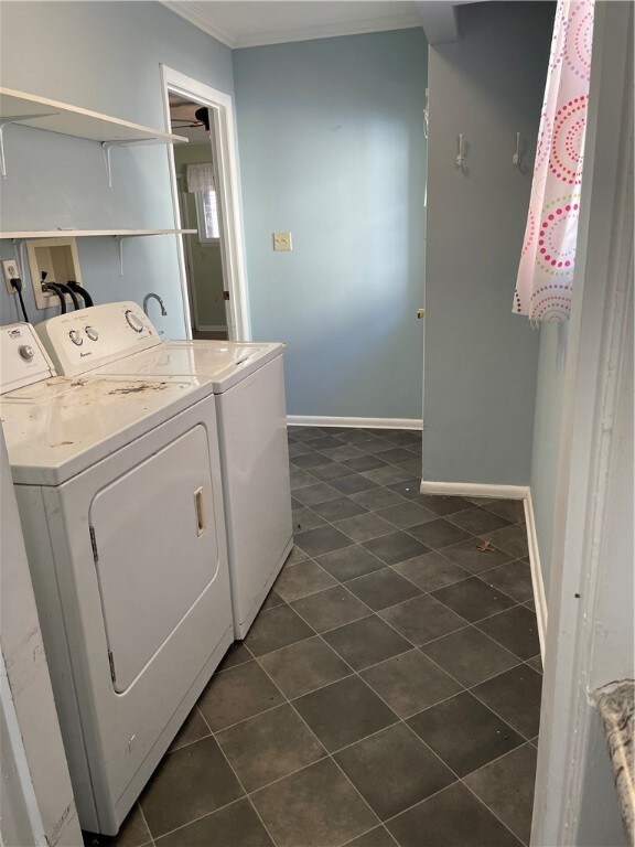 1st floor laundry between kitchen and family room