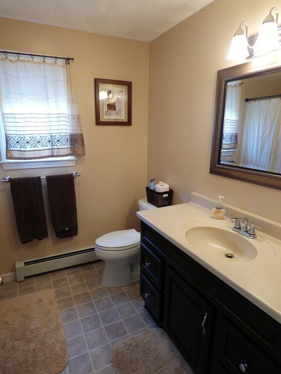 114 Lynn St, Peabody, MA 01960 - photo 7