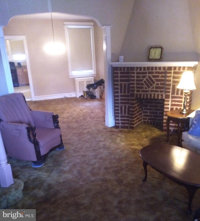 625 E Woodlawn St, Philadelphia, PA 19144 - photo 7