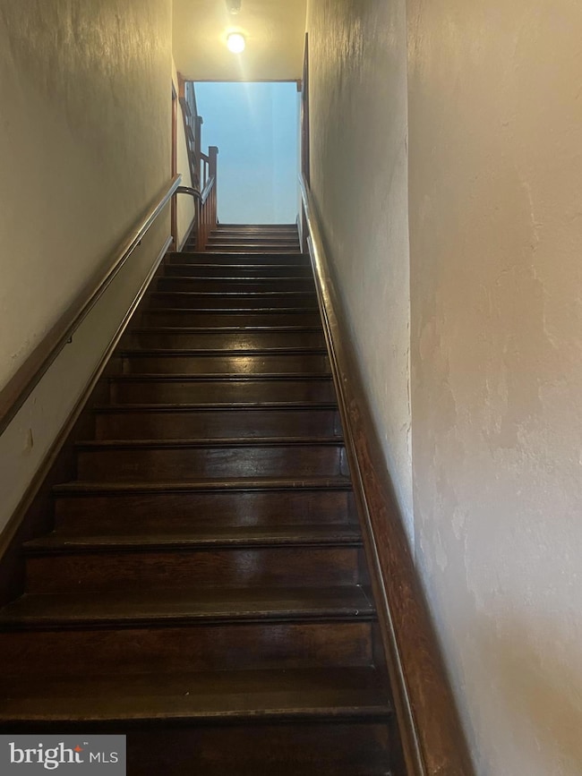 127 E State St unit 2, Kennett Square, PA 19348 - photo 3